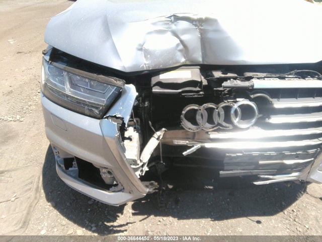 WA1LAAF79JD053059 Audi Q7 Premium Plus
