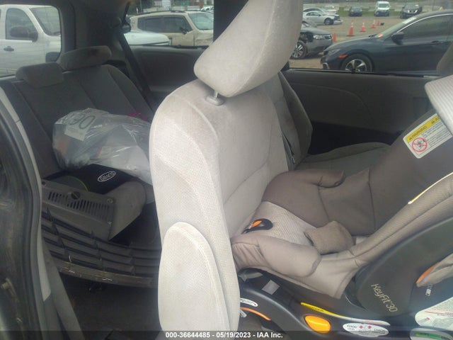Toyota SIENNA LE 2015 5TDKK3DC3FS601420 Image 9