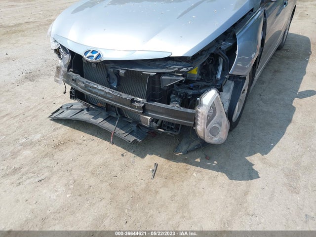 2015 HYUNDAI SONATA HYBRID VIN: KMHEC4A41FA137162