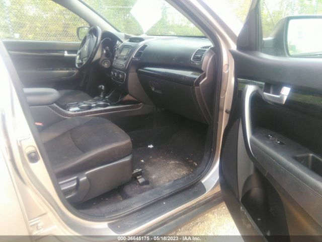 5XYKT3A66EG496038 KIA SORENTO LX