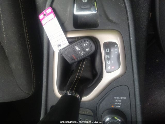 1C4PJMCS9GW303995 Jeep Cherokee Latitude