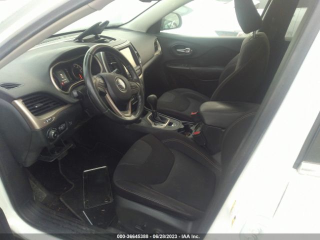 1C4PJMCS9GW303995 Jeep Cherokee Latitude