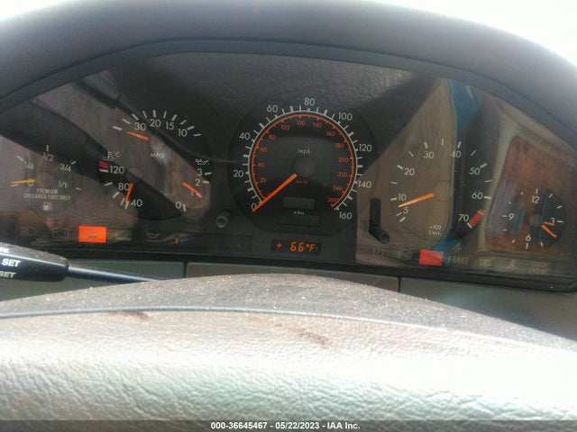 1995 MERCEDES-BENZ S 320 VIN: WDBGA33E5SA230925