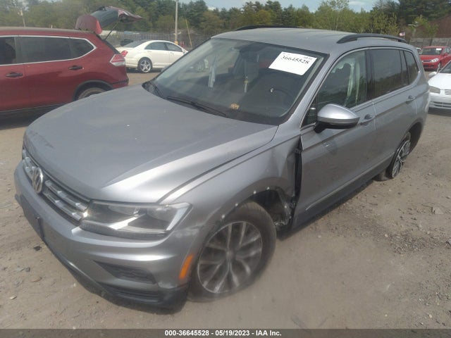 3VV2B7AX6LM008808 Volkswagen Tiguan Se/sel/se R-line Black