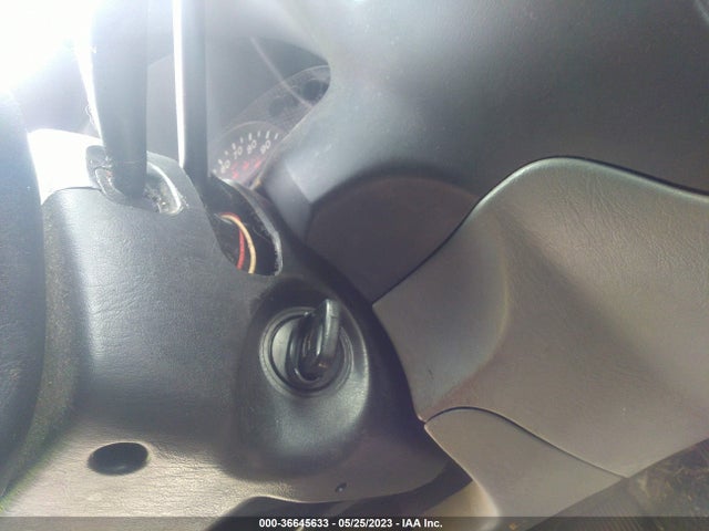2002 MAZDA TRIBUTE LX/ES VIN: 4F2YU09152KM52875