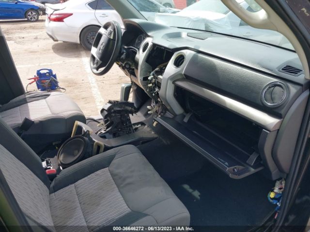 5TFEY5F1XFX173908 Toyota Tundra Sr5 5.7l V8