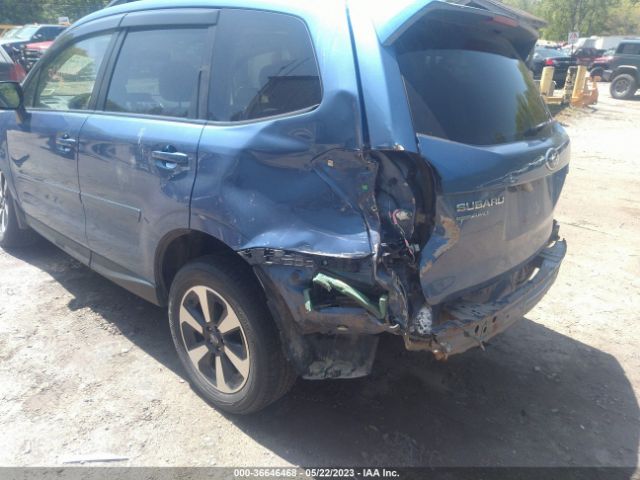 JF2SJAGC6JH432432 Subaru Forester Premium