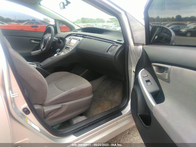 Toyota Prius Four 2015 JTDKN3DU5F0446307 Image 5
