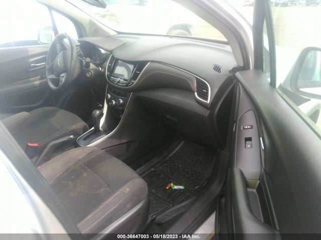 Chevrolet TRAX LS 2017 3GNCJKSB6HL282400 Image 5