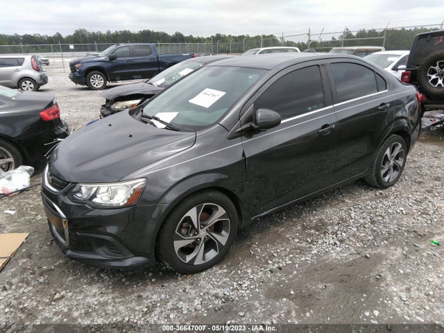 Chevrolet Sonic Premier 2018 1G1JF5SBXJ4107168 Image 2