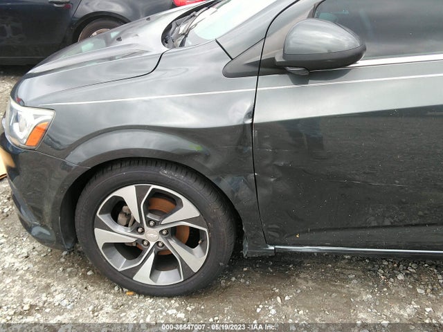 Chevrolet Sonic Premier 2018 1G1JF5SBXJ4107168 Image 6
