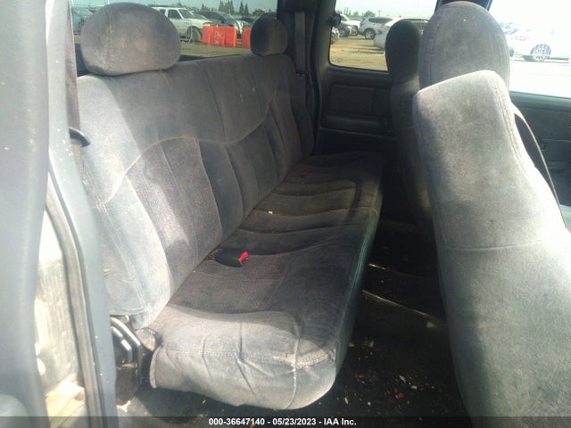 2000 CHEVROLET SILVERADO 1500 LS VIN: 2GCEC19T6Y1399853