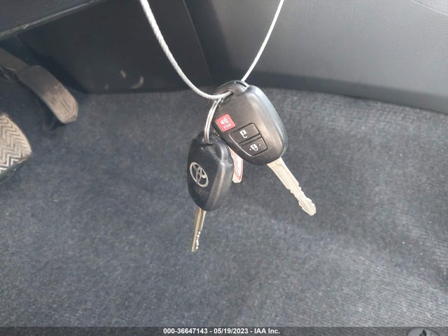 Toyota RAV4 LE 2015 2T3ZFREV1FW148354 Image 11