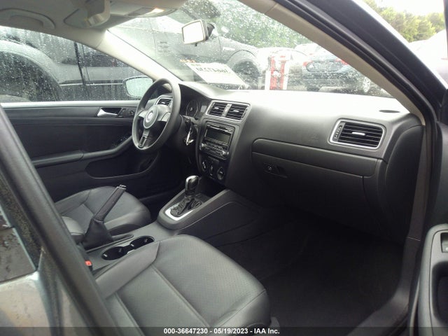 2014 VOLKSWAGEN JETTA SEDAN SE VIN: 3VWD17AJXEM289114