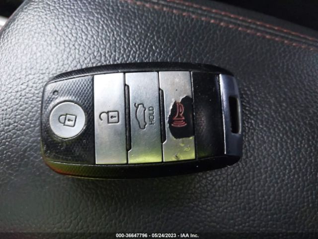 3KPFN5A35JE164273 KIA Forte5 Sx