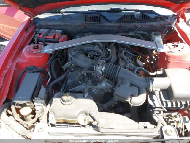 1ZVBP8EM0E5320232 Ford Mustang V6