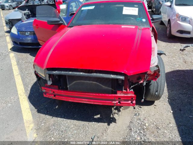 1ZVBP8EM0E5320232 Ford Mustang V6