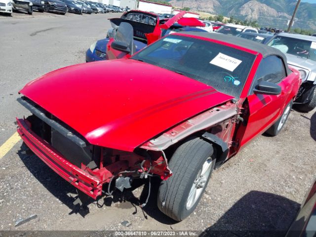 1ZVBP8EM0E5320232 Ford Mustang V6