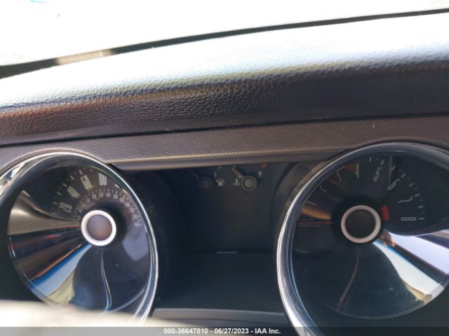 1ZVBP8EM0E5320232 Ford Mustang V6