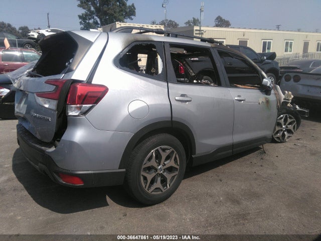 JF2SKAJC3MH503709 Subaru Forester Premium