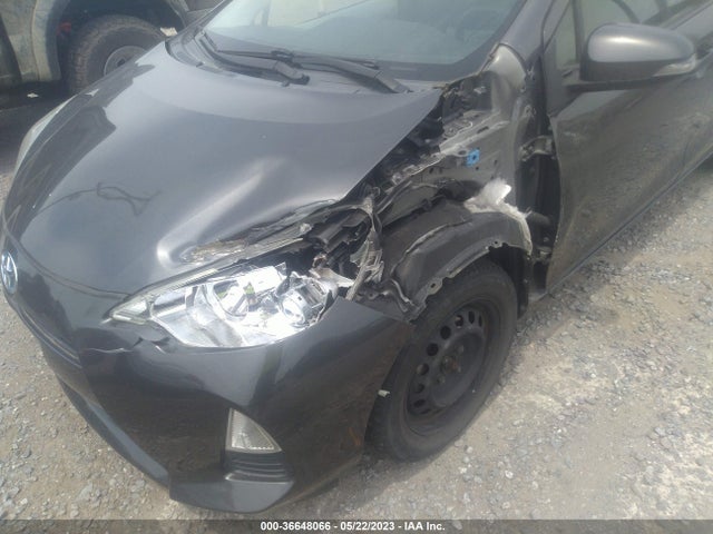 Toyota Prius C One/three/two/four 2014 JTDKDTB36E1571225 Image 7