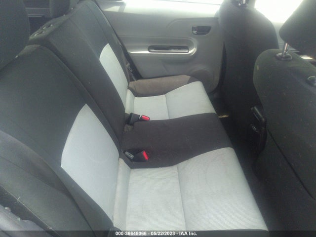 Toyota Prius C One/three/two/four 2014 JTDKDTB36E1571225 Image 9