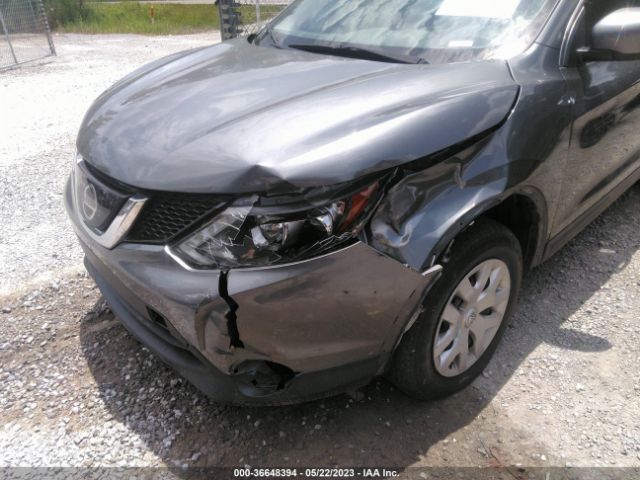 JN1BJ1CR8JW282427 Nissan Rogue Sport S