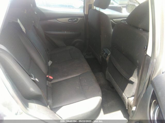 JN1BJ1CR8JW282427 Nissan Rogue Sport S