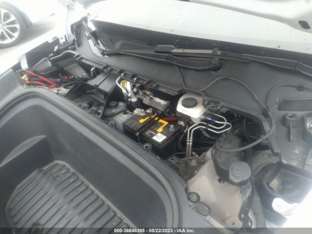 7SAYGDEF9NF328063 Tesla Model Y Performance