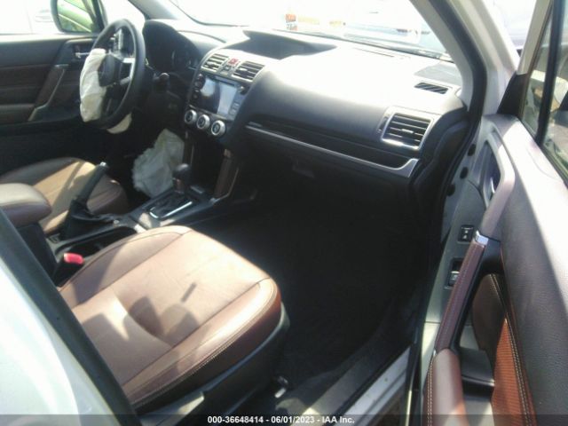 JF2SJGWC6JH425310 Subaru Forester Touring