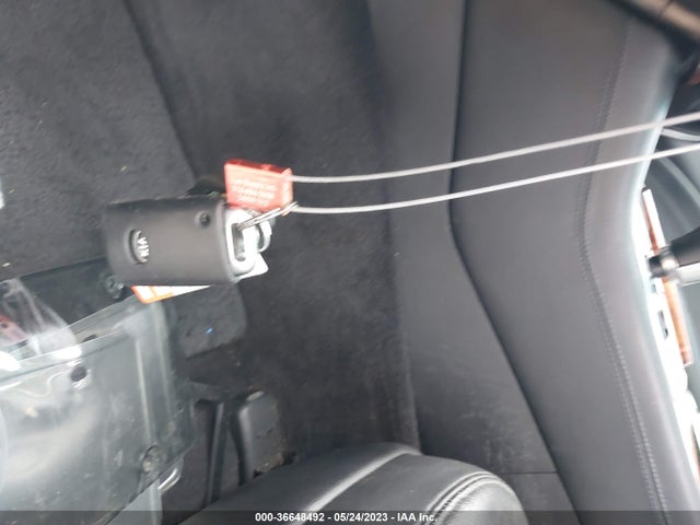2015 Kia K900, VIN: KNALU4D49F6025956