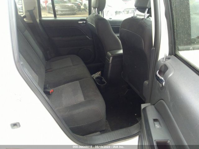 1C4NJCBA2GD567985 Jeep Compass Sport
