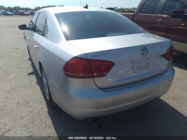 1VWAT7A32FC118732 Volkswagen Passat 1.8t Limited Edition