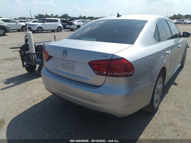 1VWAT7A32FC118732 Volkswagen Passat 1.8t Limited Edition