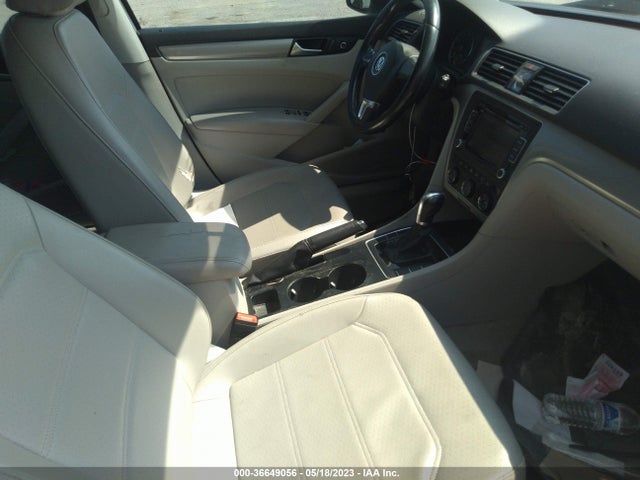 1VWAT7A32FC118732 Volkswagen Passat 1.8t Limited Edition