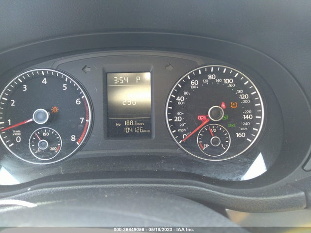 1VWAT7A32FC118732 Volkswagen Passat 1.8t Limited Edition