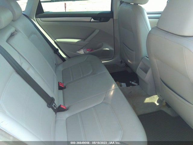 1VWAT7A32FC118732 Volkswagen Passat 1.8t Limited Edition