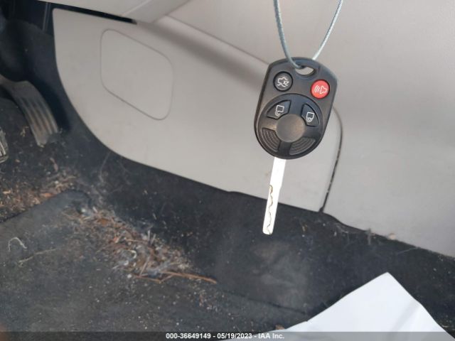 1FADP3K27FL327019 Ford FOCUS SE