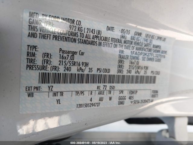 1FADP3K27FL327019 Ford FOCUS SE