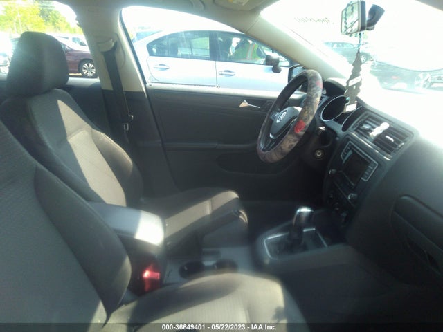 3VW267AJ5GM343009 Volkswagen Jetta Sedan 1.4t S