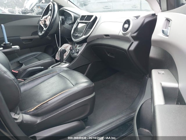 Chevrolet Sonic Premier 2019 1G1JF5SBXK4122187 Image 6