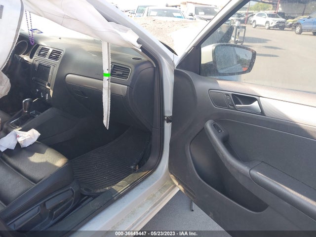 3VWDB7AJ1HM340906 Volkswagen Jetta 1.4t Se