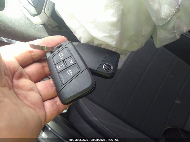 3VVRX7B22NM057977 Volkswagen TAOS SE