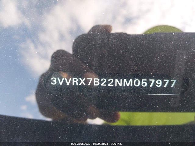 3VVRX7B22NM057977 Volkswagen TAOS SE