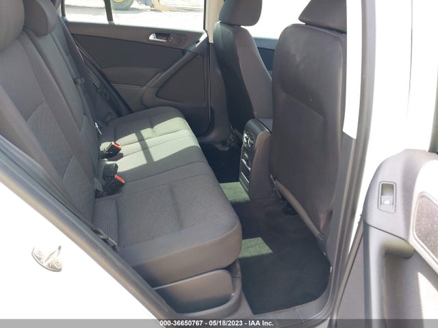 WVGAV7AX9FW608479 Volkswagen TIGUAN S