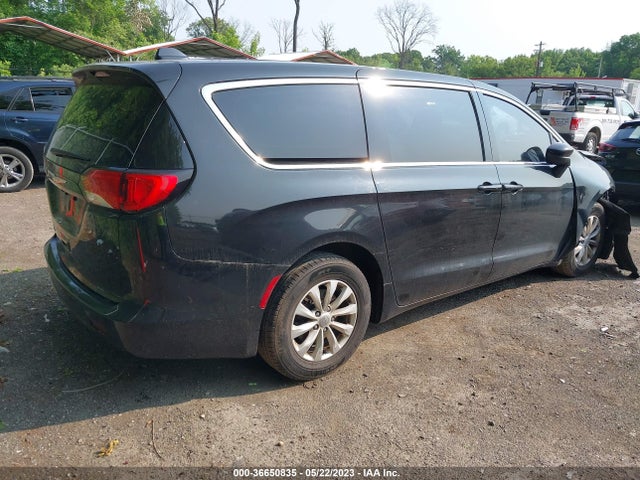 2C4RC1DG2HR531889 Chrysler Pacifica Touring
