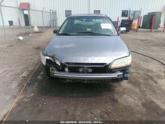 2000 HONDA ACCORD SDN EX W/LEATHER VIN: 1HGCG1657YA074587