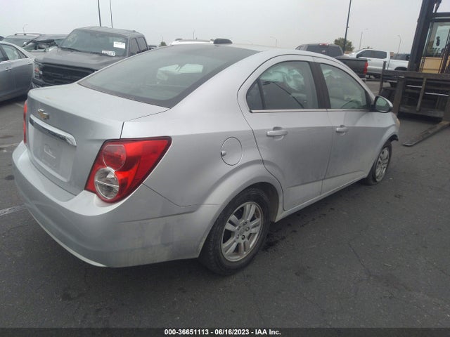 Chevrolet SONIC LT 2015 1G1JC5SH8F4172489 Image 6