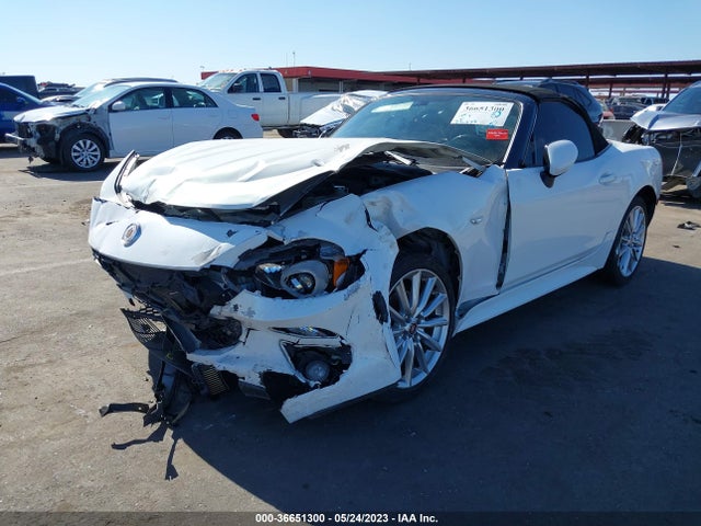 Fiat 124 Spider Lusso 2017 JC1NFAEK7H0103316 Image 2
