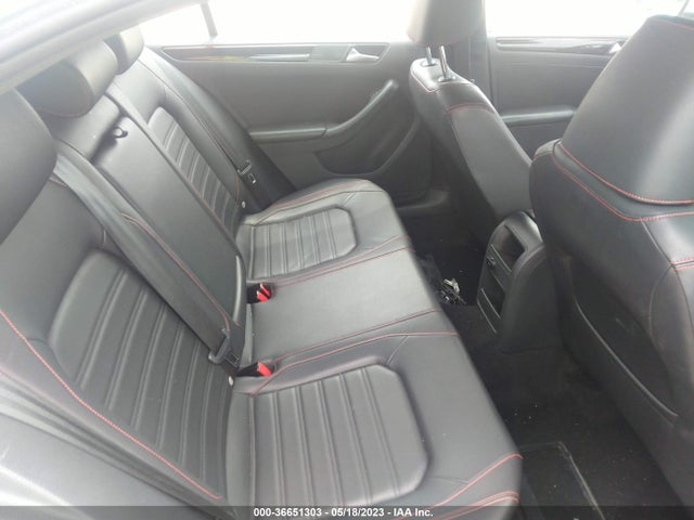 3VW5T7AJ8GM213084 Volkswagen Jetta Sedan 2.0t Gli Se